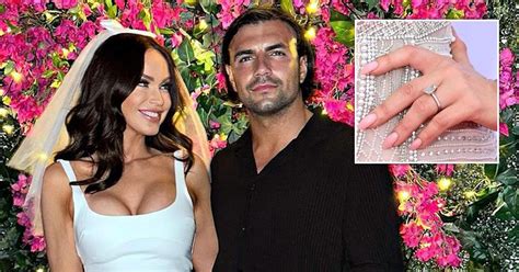 Vicky Pattison 'distraught' after £200,000 engagement ring is 'stolen ...