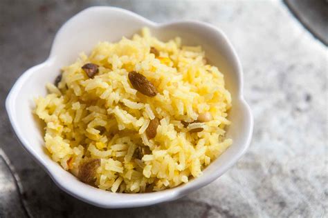 Saffron Rice Pilaf Recipe (Parsi Pulao)