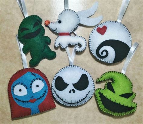 felt craft | The Nightmare Before Christmas Ornaments | Halloween felt crafts, Nightmare before ...