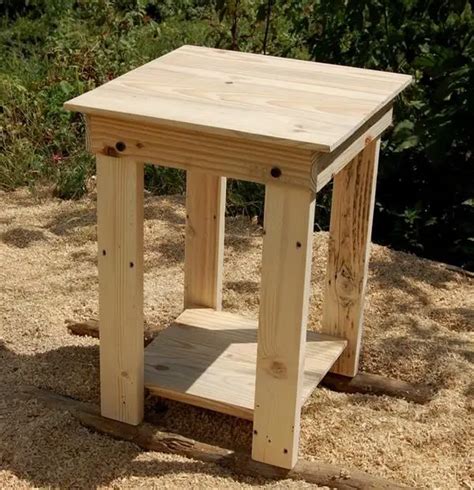 10 Pallet End Table DIY Plans & Ideas | Cut The Wood