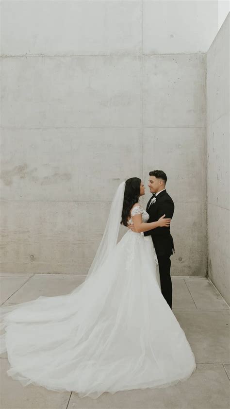 Old money wedding theme | Modern wedding photography, Wedding modern, Bride