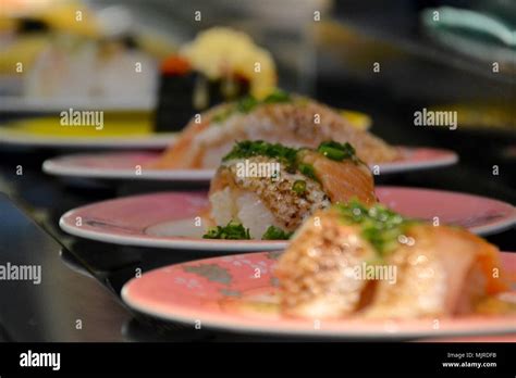 Sushi train tokyo High Resolution Stock Photography and Images - Alamy