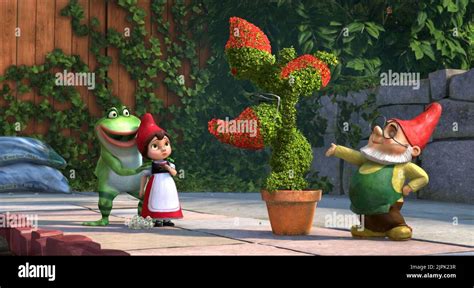 NANETTE, JULIET, PARIS, GNOMEO AND JULIET, 2011 Stock Photo - Alamy