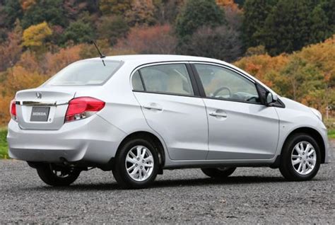 New specifications and features of Honda Amaze emerge, compared with ...