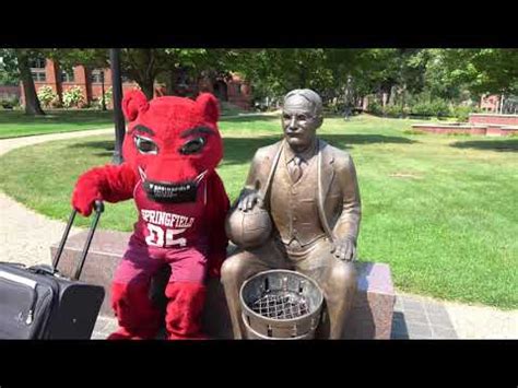 Springfield College mascot Spirit Returns to Campus - YouTube