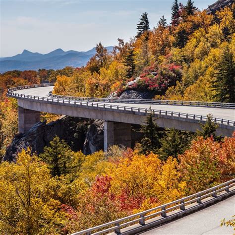 Blue Ridge Parkway Road Trip: The Perfect 5-Day Itinerary | Beautiful places to visit, Road trip ...