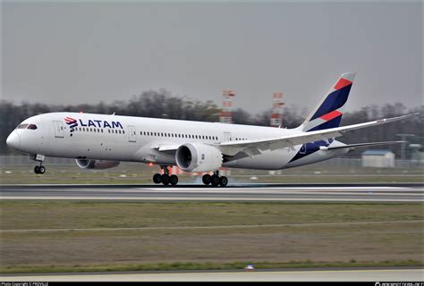 CC-BGE LATAM Airlines Chile Boeing 787-9 Dreamliner Photo by PROVILLE ...