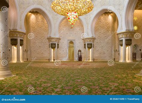 Abu Dhabi, UAE: Interior of Sheikh Zayed Grand Mosque in Abu Dhabi Editorial Image - Image of ...