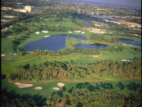 Donald Trump picks ambassadors from golf club, Mar-a-Lago members