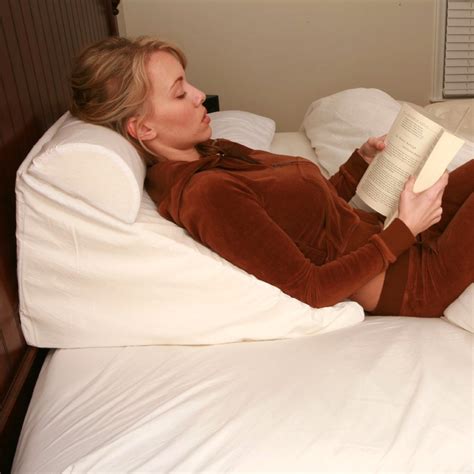 DeluxeComfort.com Bed Wedge Support Pillow White -- Acid Reflux Wedge