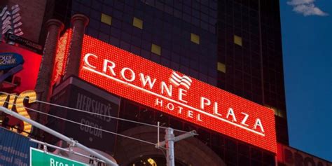 Crowne Plaza Times Square Manhattan vacation deals - Lowest Prices ...