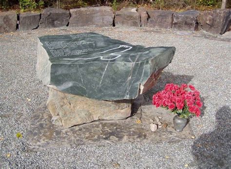 10 years after crash, a visit to the Wellstone memorial | MPR News