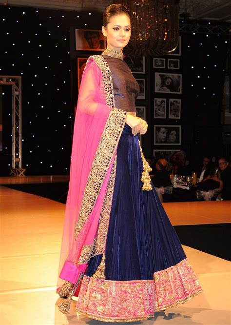 Manish Malhotra Dresses, Sarees, Anarkali Salwar Suits and Lehenga ...