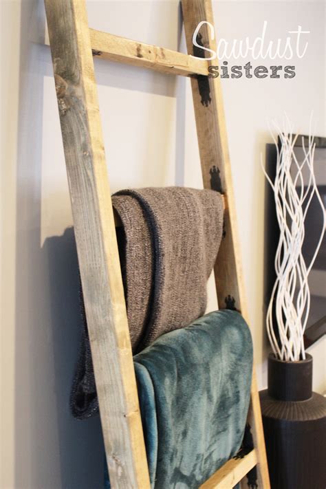 DIY Blanket Ladder - Sawdust Sisters