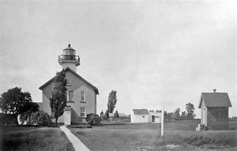 Green Island Lighthouse, Wisconsin at Lighthousefriends.com