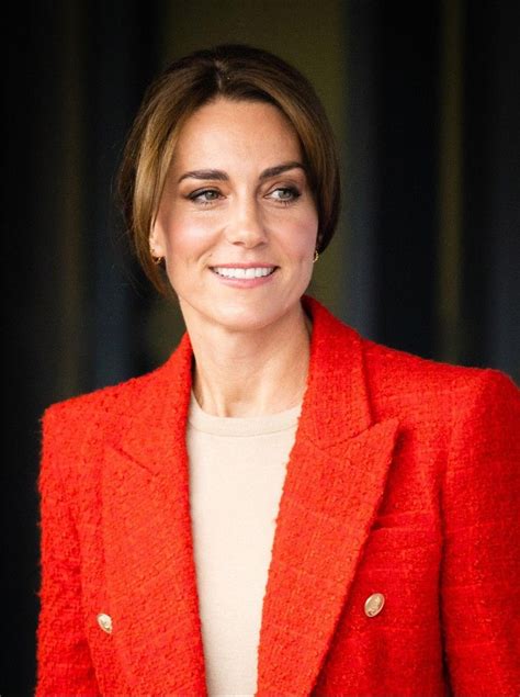 Princess kate debuts new hairstyle as she visits session for children ...