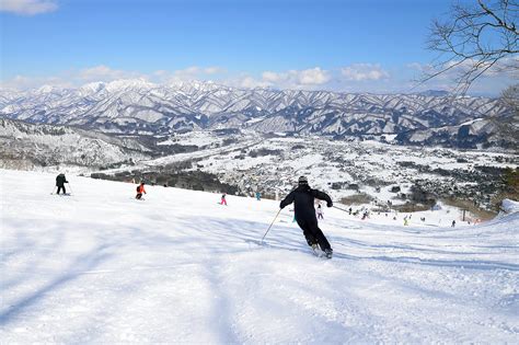 10 Best Ski Resorts in Japan - Where to Go Skiing and Snowboarding in ...