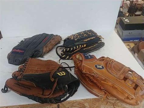 Wilson, Franklin, Spalding, Macgregor Baseball Gloves - Trice Auctions