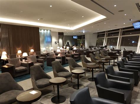 Lounge Review: SKY Lounge Tokyo Haneda Airport - PinterPoin