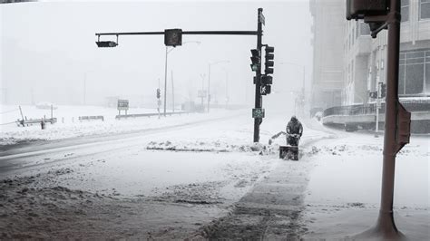 Chicago Snowstorm Timeline: Blizzard-Like Conditions Could Impact Your ...