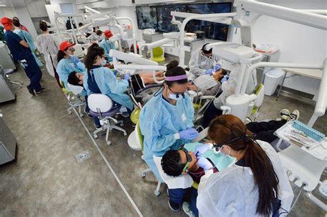 USC dental school unveils biggest-ever mobile dental clinic in Pasadena | Free dental care ...