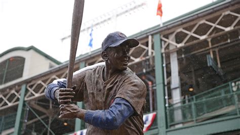 Cubs building 'Statue Row' for Hall of Famers at Wrigley Field - NBC ...