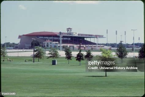 Arlington Park Racetrack Photos and Premium High Res Pictures - Getty ...