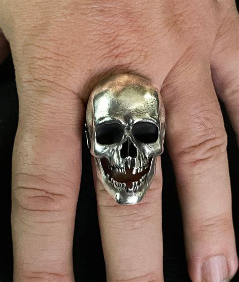 Memento Mori Skull Ring – Mortis Ores