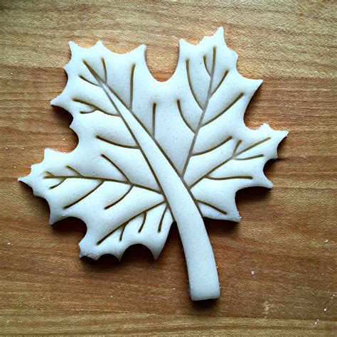 Maple Leaf Cookie Cutter/Dishwasher Safe | Sweet Prints Inc.