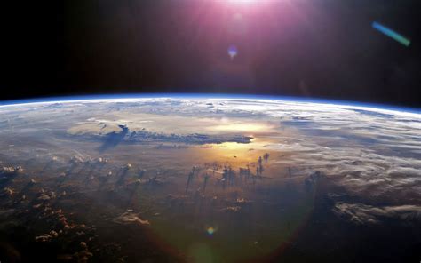 7 Amazing Pictures of Planet Earth from Outer Space | Outer Space Universe