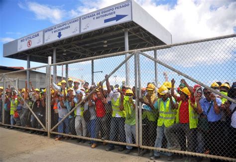 Panama Canal expansion workers' union gives strike notice to main ...