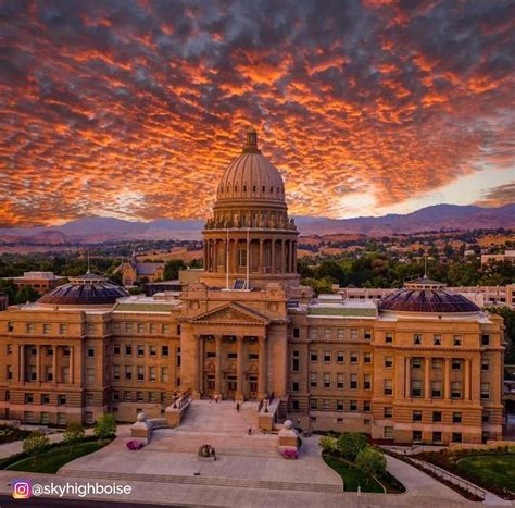 Boise Capital #GOoutlocal #OnlyInIdaho #Idaho #IdahoLandscapes #IdahoPhotography #Sunset # ...