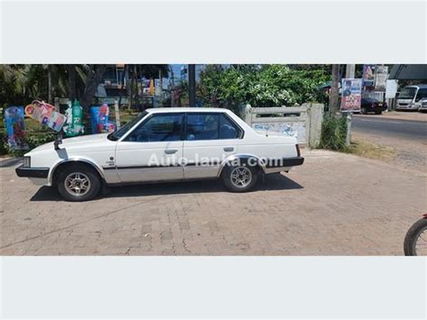 Toyota Carina 1998 Car For Sale in Puttalam