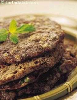 Nachni Dosa (ragi Dosa) recipe | by Tarla Dalal | Tarladalal.com | #22354