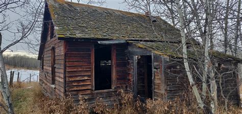 A long forgotten farm house on some land close to where I grew up. | Abandoned places, Abandoned ...