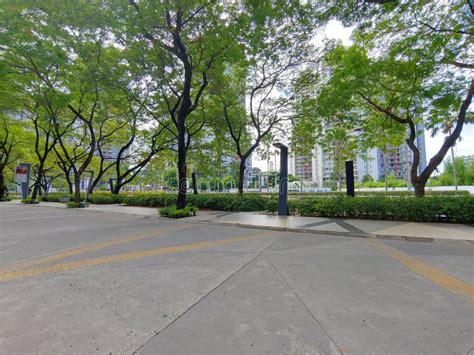 Walkway in Epicentrum Kuningan Jakarta Stock Photo - Image of downtown, plant: 249989366