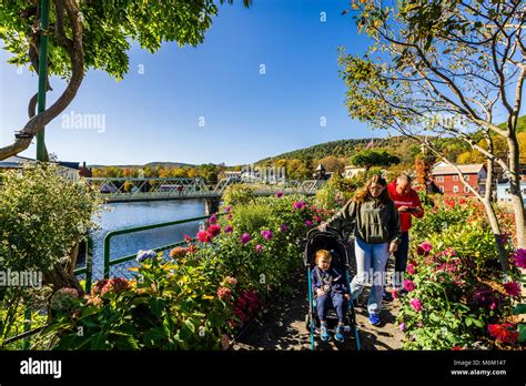 Bridge of Flowers Shelburne Falls, Massachusetts, USA Stock Photo - Alamy