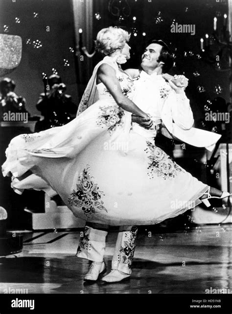 THE LAWRENCE WELK SHOW, Cissy King, Bobby Burgess, 1955-1982 Stock Photo - Alamy