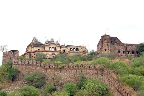 Bala Quila / Alwar Fort, Alwar - Timings, History, Best Time to Visit