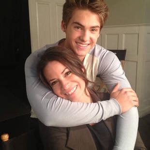 Image - Mike-Montgomery-on-PLL-Set-3058834277600909568.jpg - Pretty Little Liars Wiki