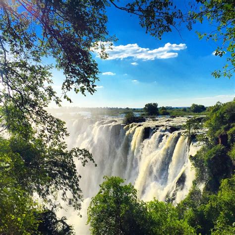 A Guide to Victoria Falls, Zambia and Zimbabwe - World of Wanderlust