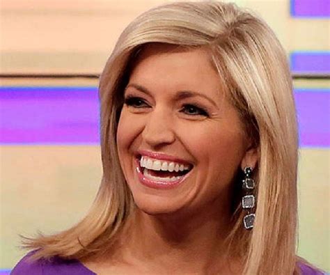 Ainsley Earhardt Biography - Facts, Childhood, Family Life & Achievements