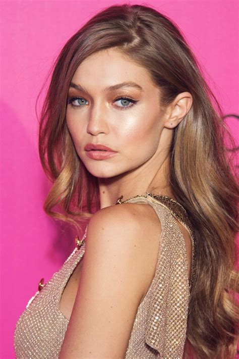 Every Gigi Hadid Beauty Look Fulfills These 5 Qualities | Dark blonde hair, Gigi hadid hair ...