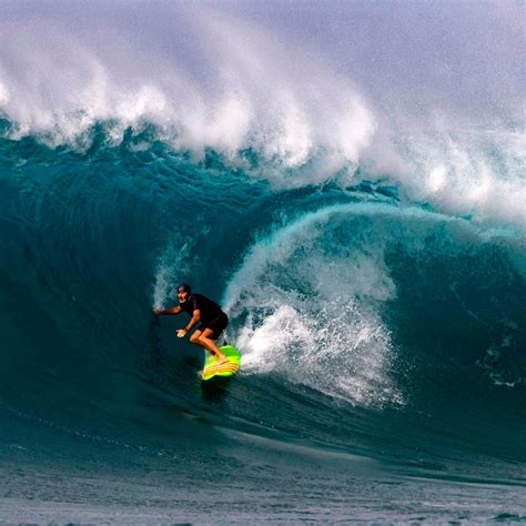 Big-Wave Surfer Garrett McNamara Found Stability on a Board - WSJ