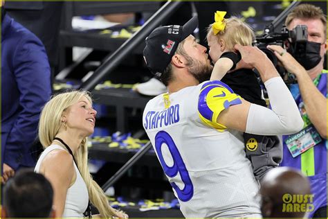 Photo: matthew stafford wife kelly kids celebrate win 04 | Photo ...