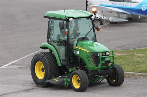 John Deere 4520: Specs, Engine, Transmission, Dimensions