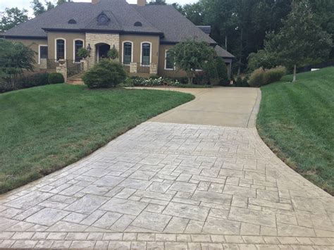 Stamped Concrete Driveway: Majestic Ashlar with Cobble Stone Borders - Color: Colina Tan - Da ...