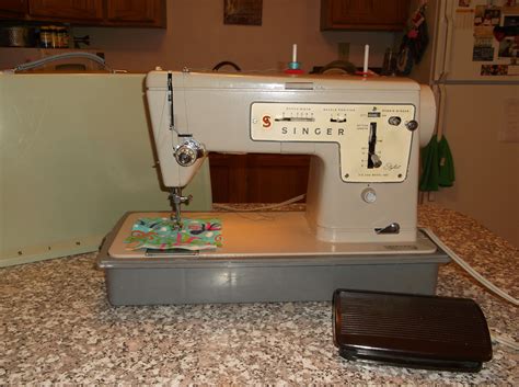 1970 Singer Model 457 Stylist | Vintage Sewing Machine