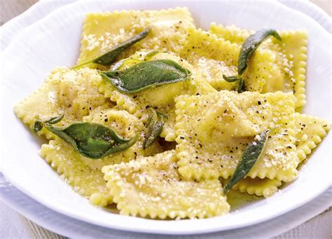 Ricotta and Spinach Ravioli Recipe Download Printable, Recipe Ravioli With Butter and Sage ...