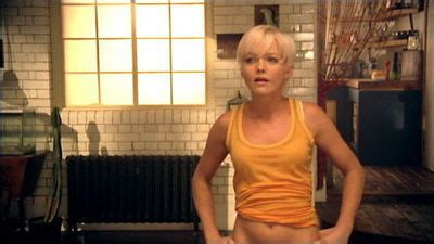 Primeval 1.02 - Hannah Spearritt Image (7878077) - Fanpop